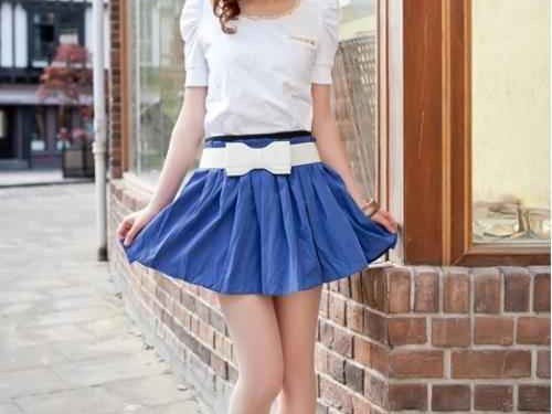 短裙搭配上衣万能公式 穿出风格不出错