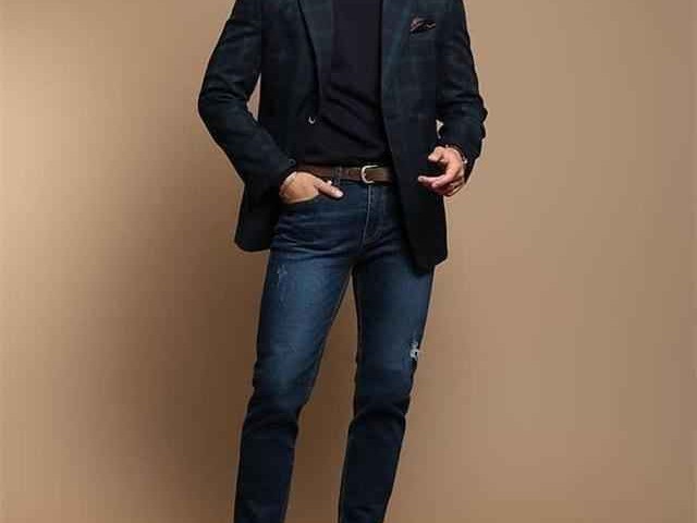 东方风骨邂逅西部狂想：当中式西装搭配牛仔的松弛美学