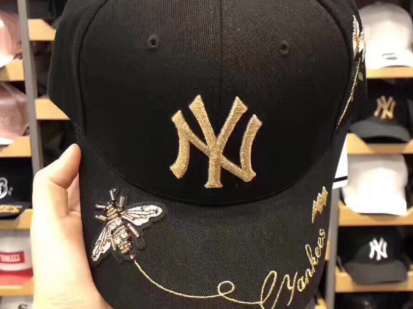 纽约洋基队标志变身潮流密码，MLB品牌如何用NY符号席卷街头