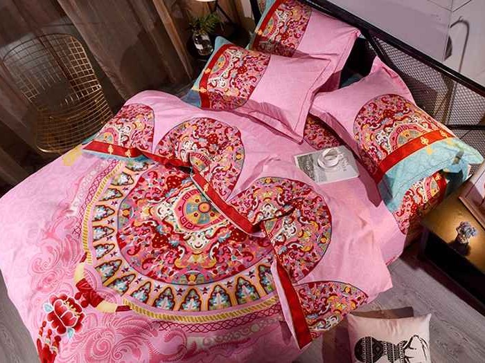 粉针彩线，一袭中式粉色刺绣里的东方情韵