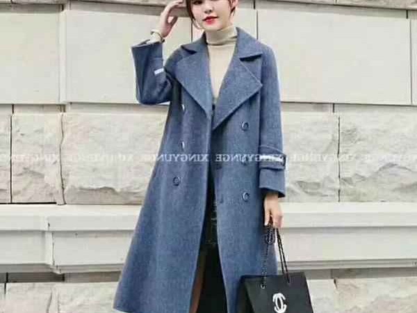 今年外套就这么穿 短款军装和彩色让你稳赢