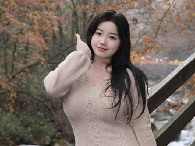 微胖女生春季穿衣搭配秘籍：有肉身材也能穿出时尚范儿