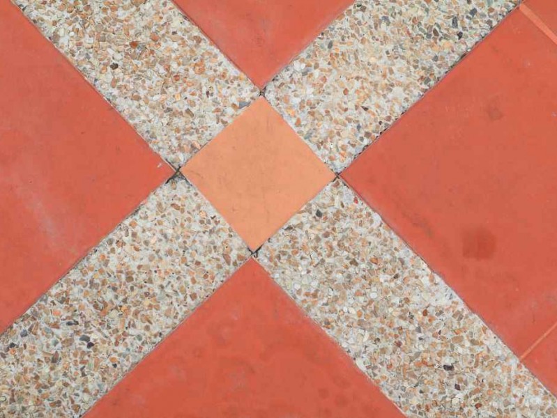 灰色配什么颜色才高级 这份万能搭配指南让你轻松穿出质感住出格调