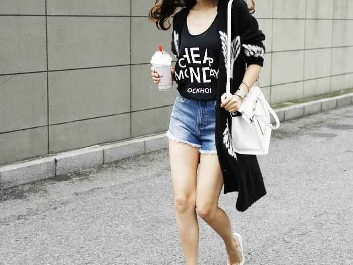 短裤搭上衣的万能公式 穿对款式让你秒变时髦精
