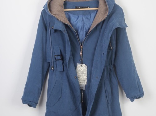 藏蓝色穿对颜色真是高级又显白