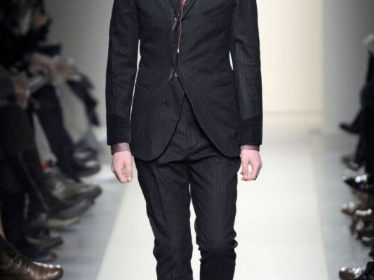 西装鞋子搭配全攻略，穿出你的风格与自信