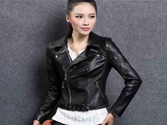 皮衣穿搭温度全解析 让你风度温度两不误