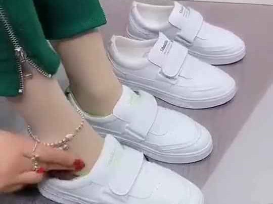 白色鞋配袜子攻略 轻松拿捏高级感不撞款