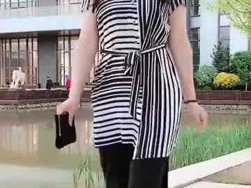 横条纹裤子穿搭指南 解锁时髦显瘦的搭配秘籍