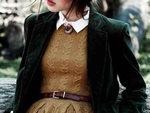 深绿色穿搭宝典 穿出高级感的配色秘诀