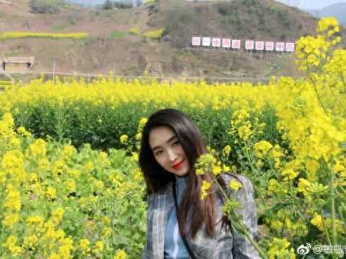 教练穿衣搭配：高颜值瑜伽老师的时尚气质，网友直呼可出道