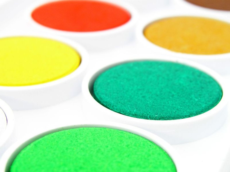 给家添点绿还是穿身上时髦？今年最火的配色方案一次讲清楚