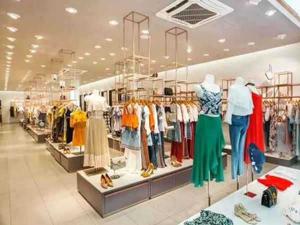 标题：逛中式女装会展头大？这份避坑寻宝攻略让你一眼找到心头好！