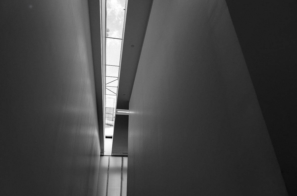 黑色搭配什么颜色让你穿出高级感